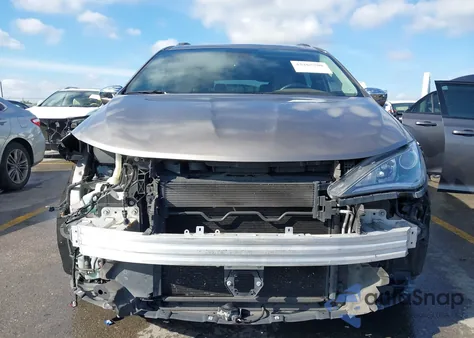 2018 Chrysler Pacifica Limited z USA, uszkodzony, nr VIN 2C4RC1GG4JR174264